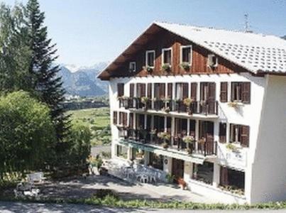 La Bonne Auberge Ризуль Экстерьер фото